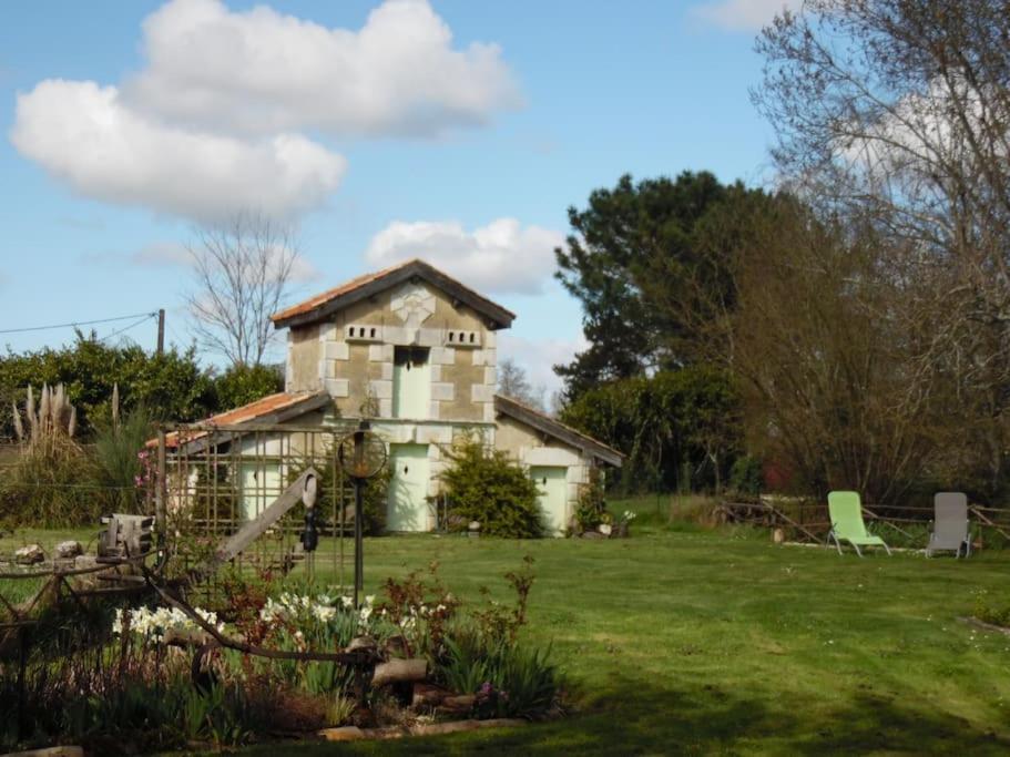 Charmante Longere Girondine Villa Saint-Ciers-sur-Gironde Exterior photo